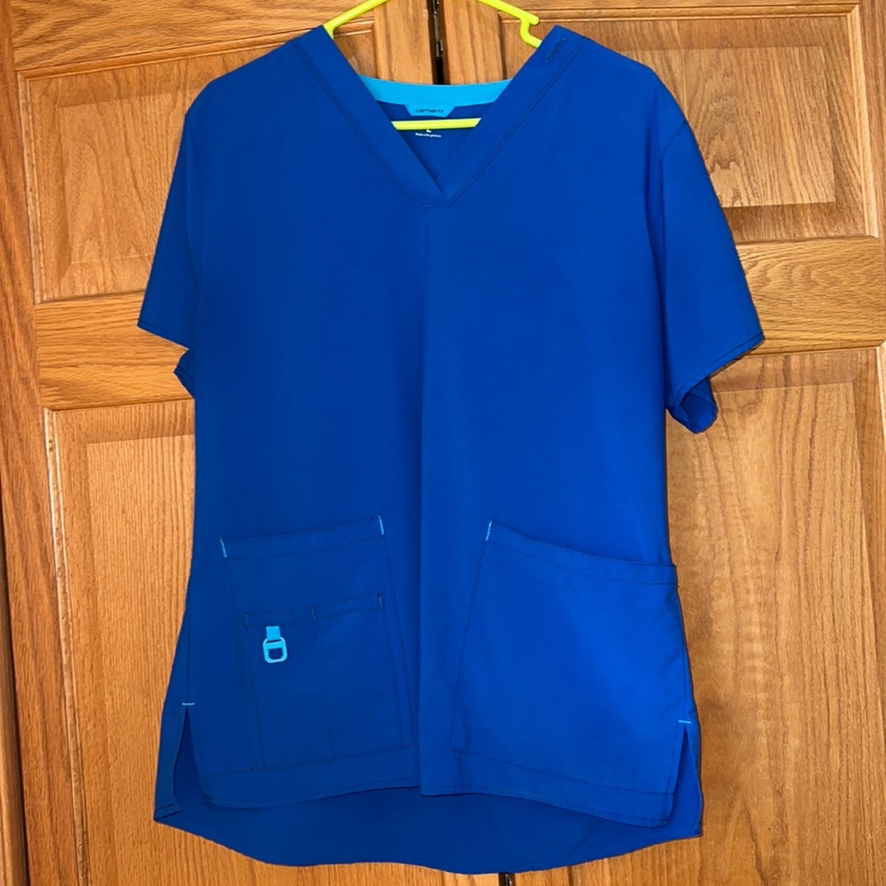 Blue Carhartt women’s scrub top. Size large. Very stretchy!
